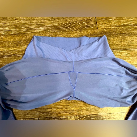 OFFLINE by Aerie | Real Me High Waisted Crossover Rib Flare Leggings Size Large - Picture 4 of 5